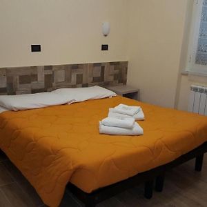 Camera con letto king size